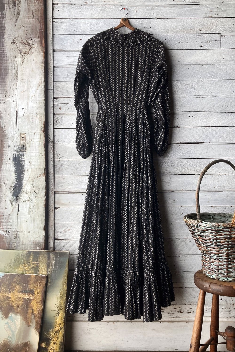 1800s black dress Vintage Edwardian Romantic Antique Witchy Black Silk Wrapper Dress main image 0