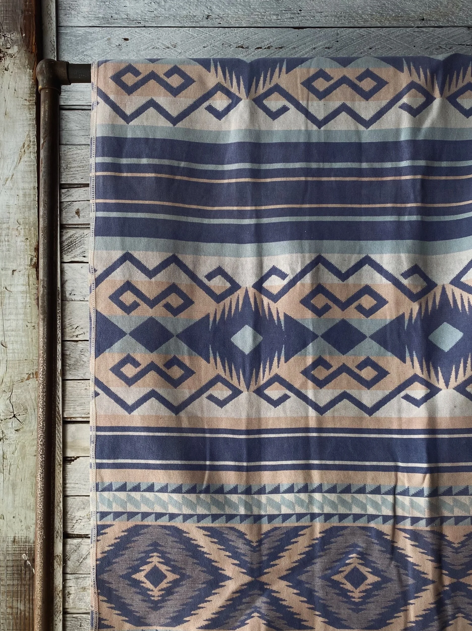 C76B49E5-83B9-40A5-9FF5-792599D8F85D