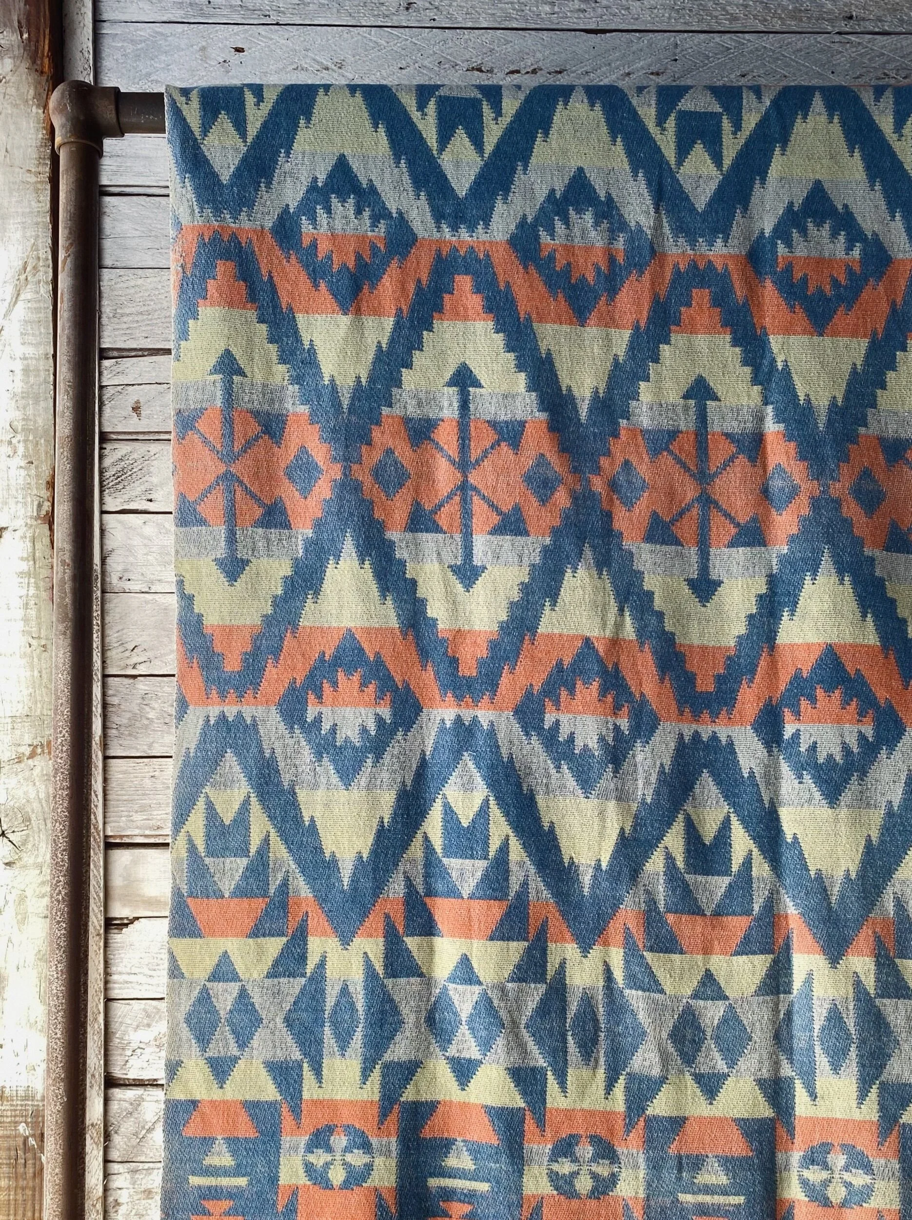 57056476-A83D-4DC6-8D64-2085C592BF18