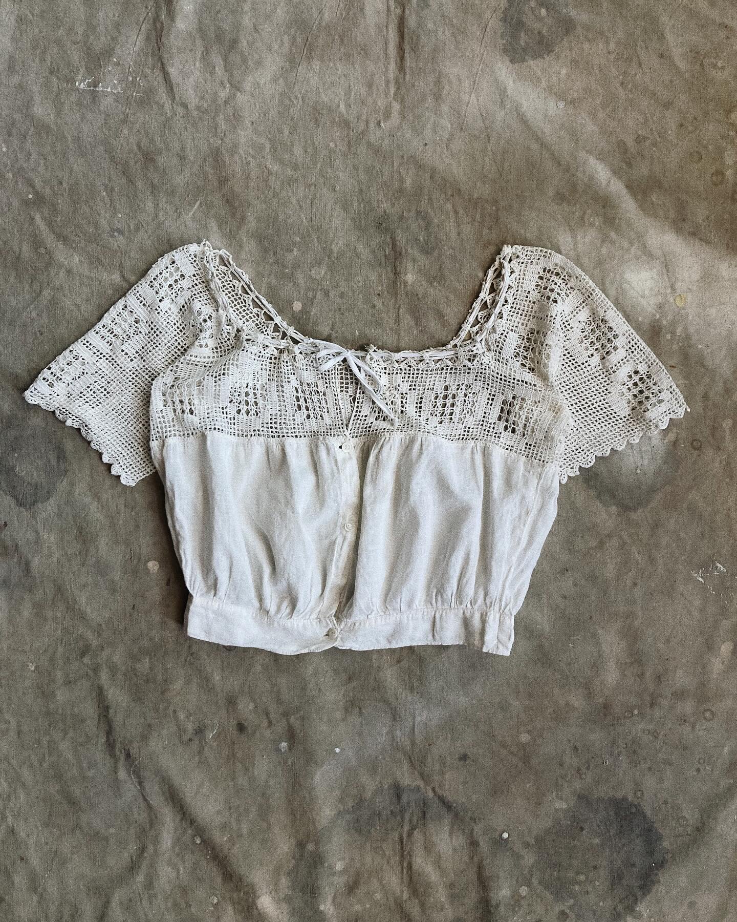 Dropping a few more early 1900s cotton crochet corset covers on the racks this week.