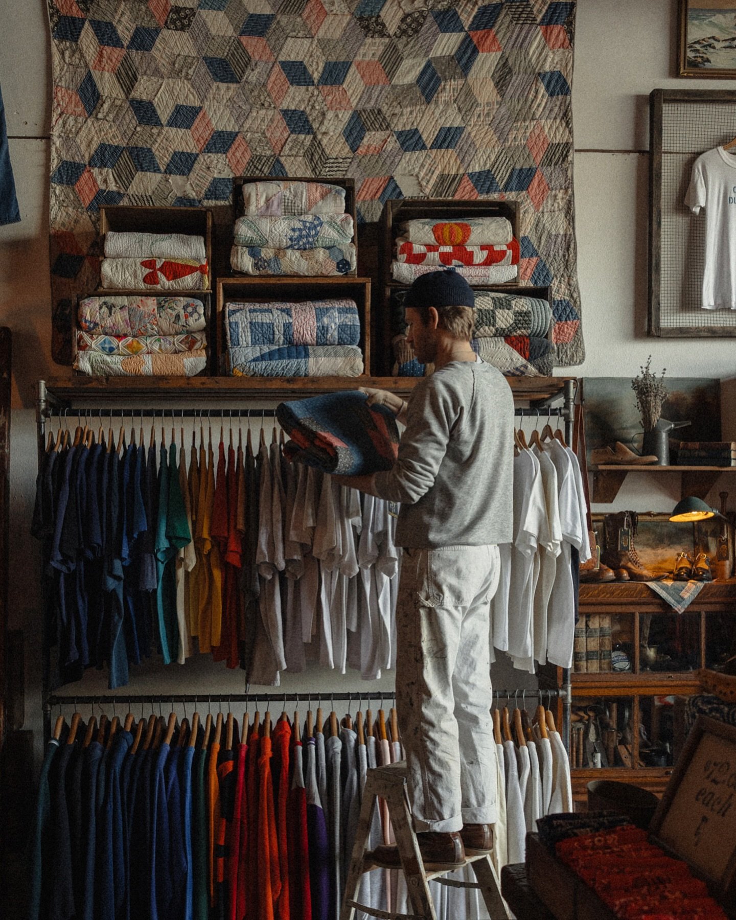 Got a few new/old quilts out on the floor this week among some other select vintage. Open tomorrow the public starting tomorrow at ten.

📸 @corriemahrphoto