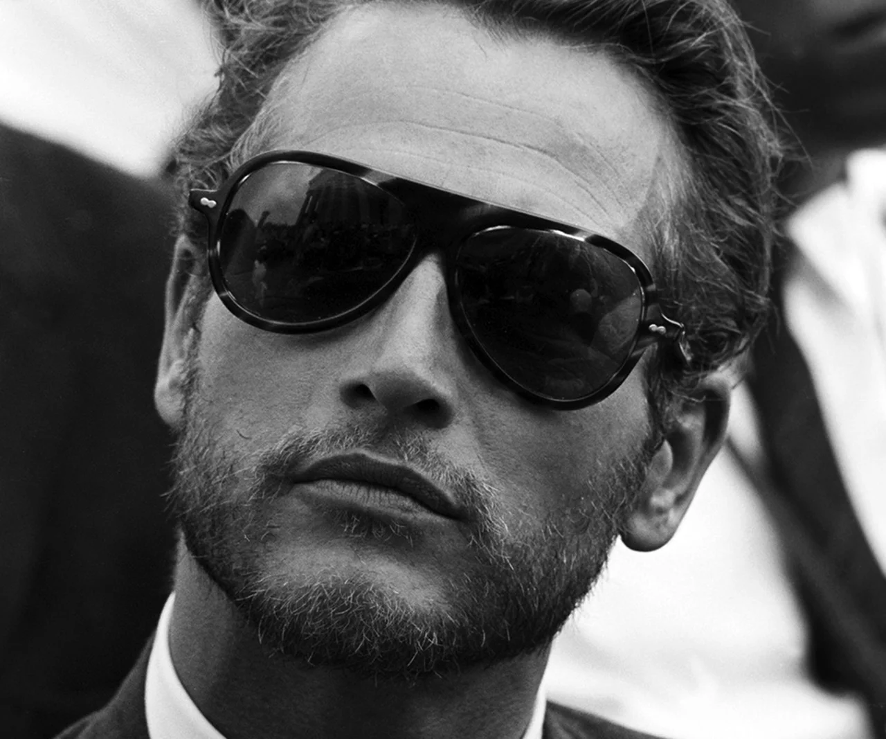 voxsart :
The March On Washington, 1963.
Paul Newman (with a reflection of the Lincoln Memorial in his sunglasses.)