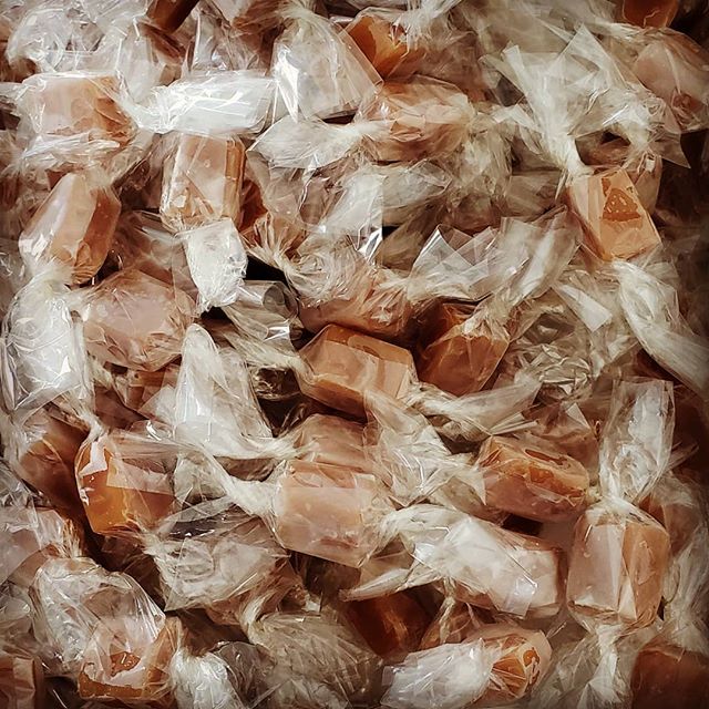THIS SALE IS ON FIRE!
ORDER NOW!
Send me a DM or email your order #linkinbio
Sale ends 8/31 or while supplies last.
All current stock on sale for $5 each only!!!!!!
#sale #caramel #sandiegomaker #allnatural #handcrafted #gifts #events #corporategifting #buynow #supportlocal #madeinsandiego #giveloveaddalittlesugar