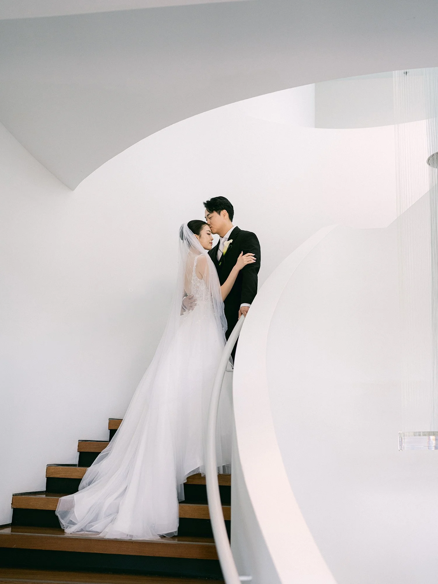 Korean bride and groom wedding portrait at Maritime Parc in Jersey City photographed by Haseok Chung Studio