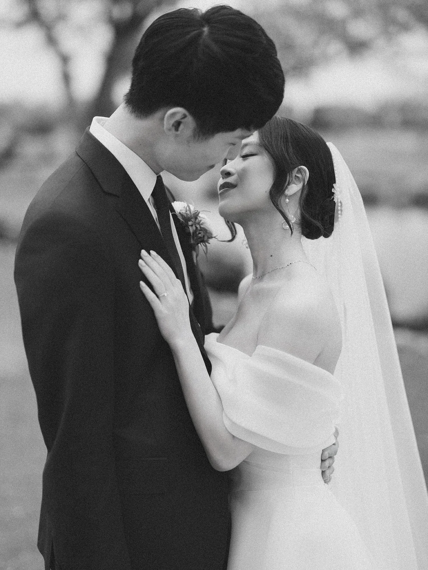 Couple portrait for wedding at Renault Winery by Haseok Chung Studio