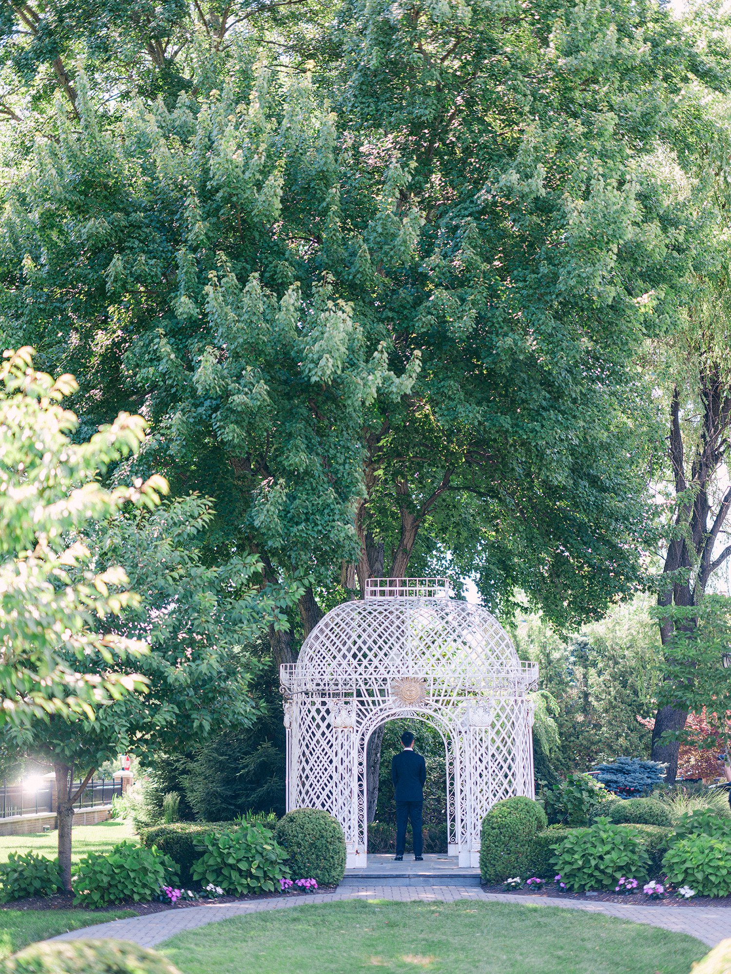 Elegant wedding portrait of Amanda and Daniel at The Rockleigh, NJ by HSC Studio