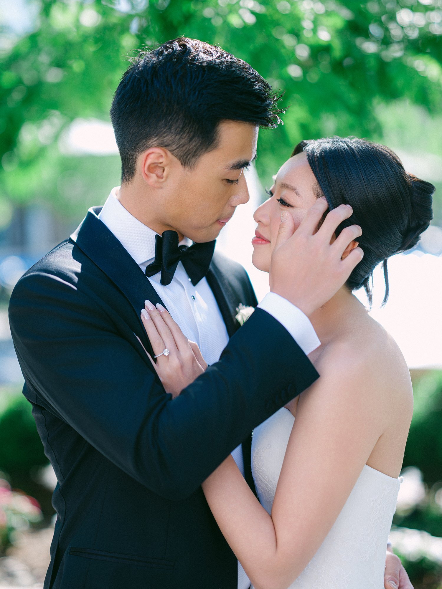 Elegant wedding portrait of Amanda and Daniel at The Rockleigh, NJ by HSC Studio