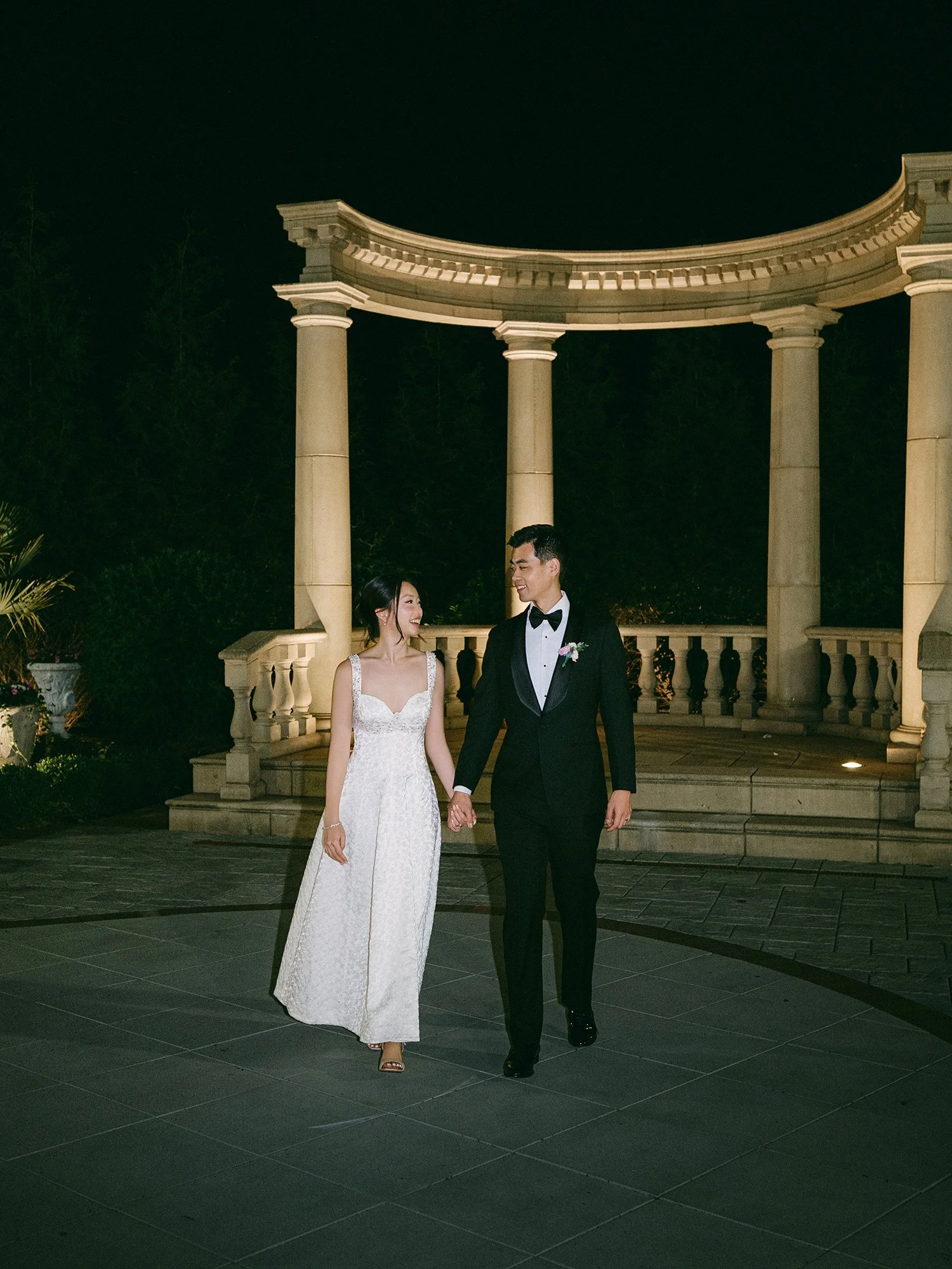 Elegant wedding portrait of Amanda and Daniel at The Rockleigh, NJ by HSC Studio