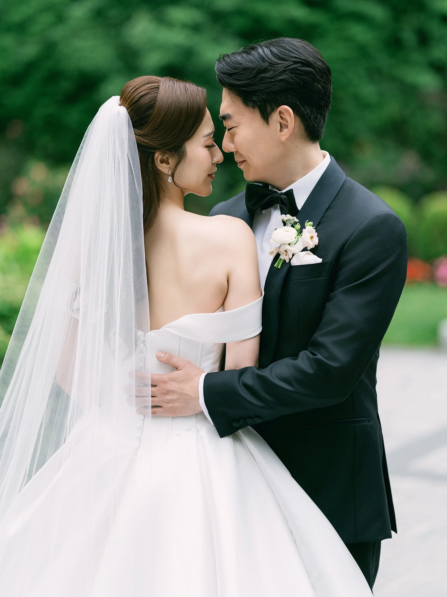 Editorial wedding portrait at The Florentine Gardens