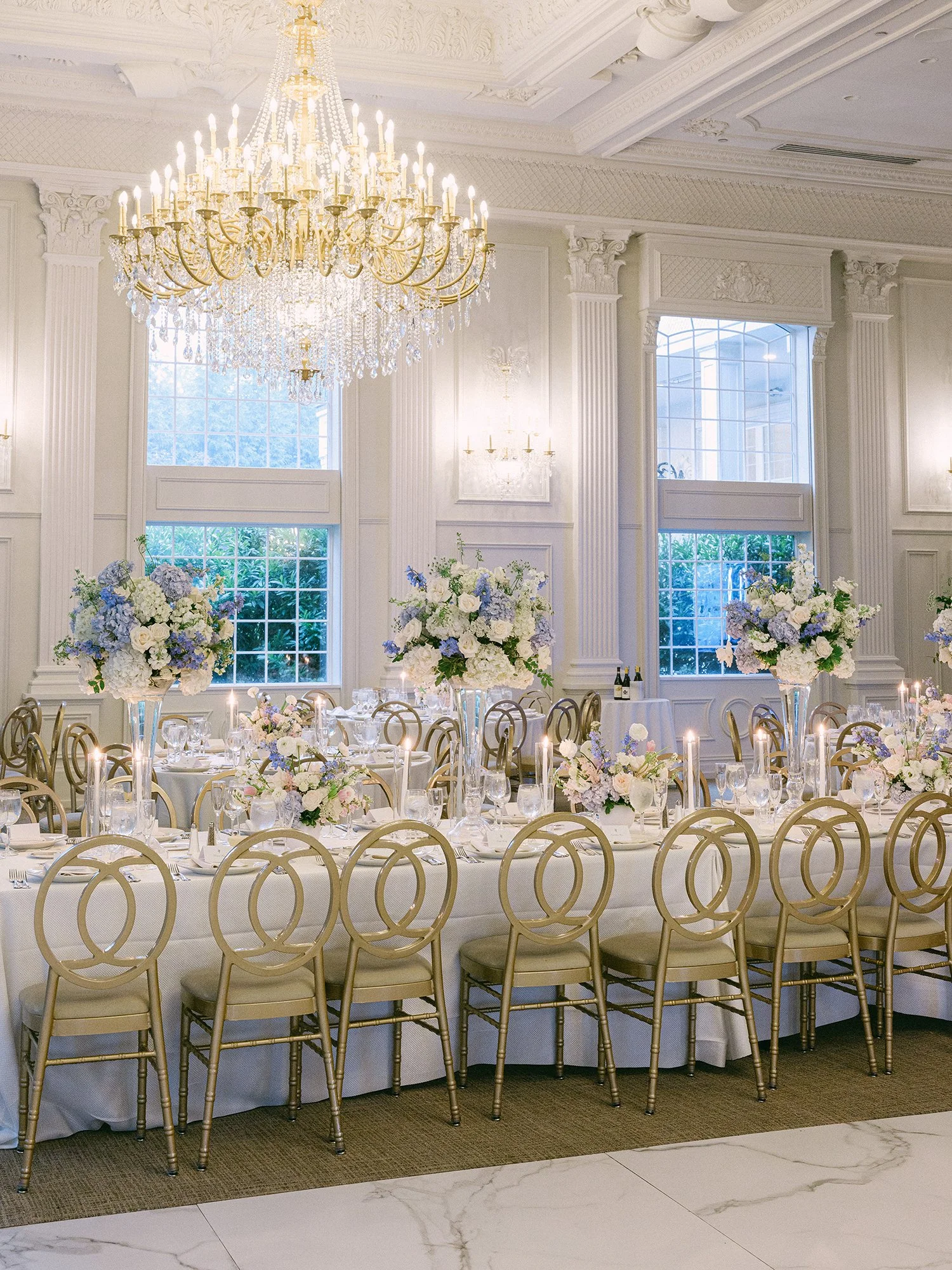 Floral installation by Floral Design by Sofie