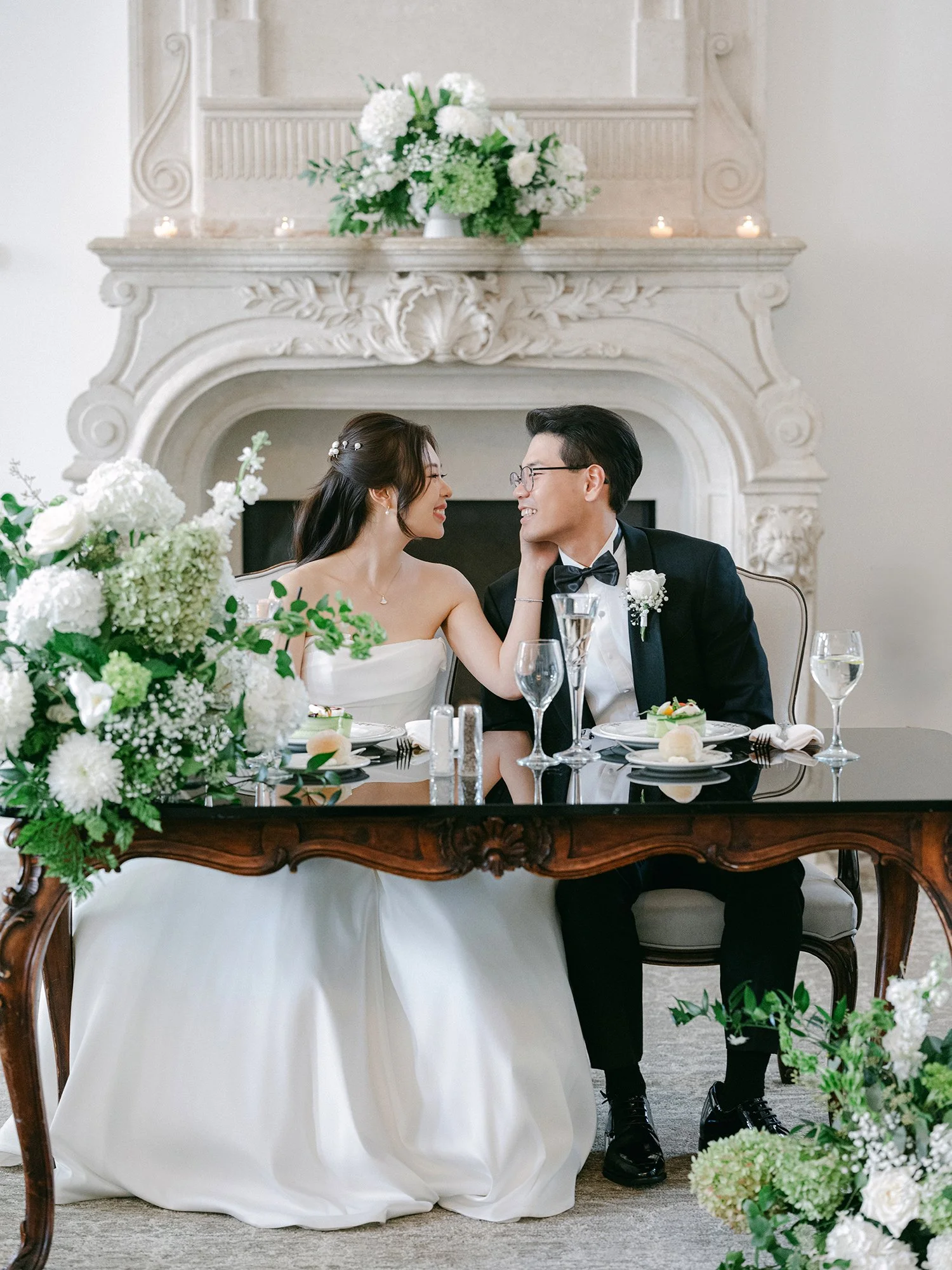 Candid reception moment during Sue and Kenny’s Park Chateau wedding