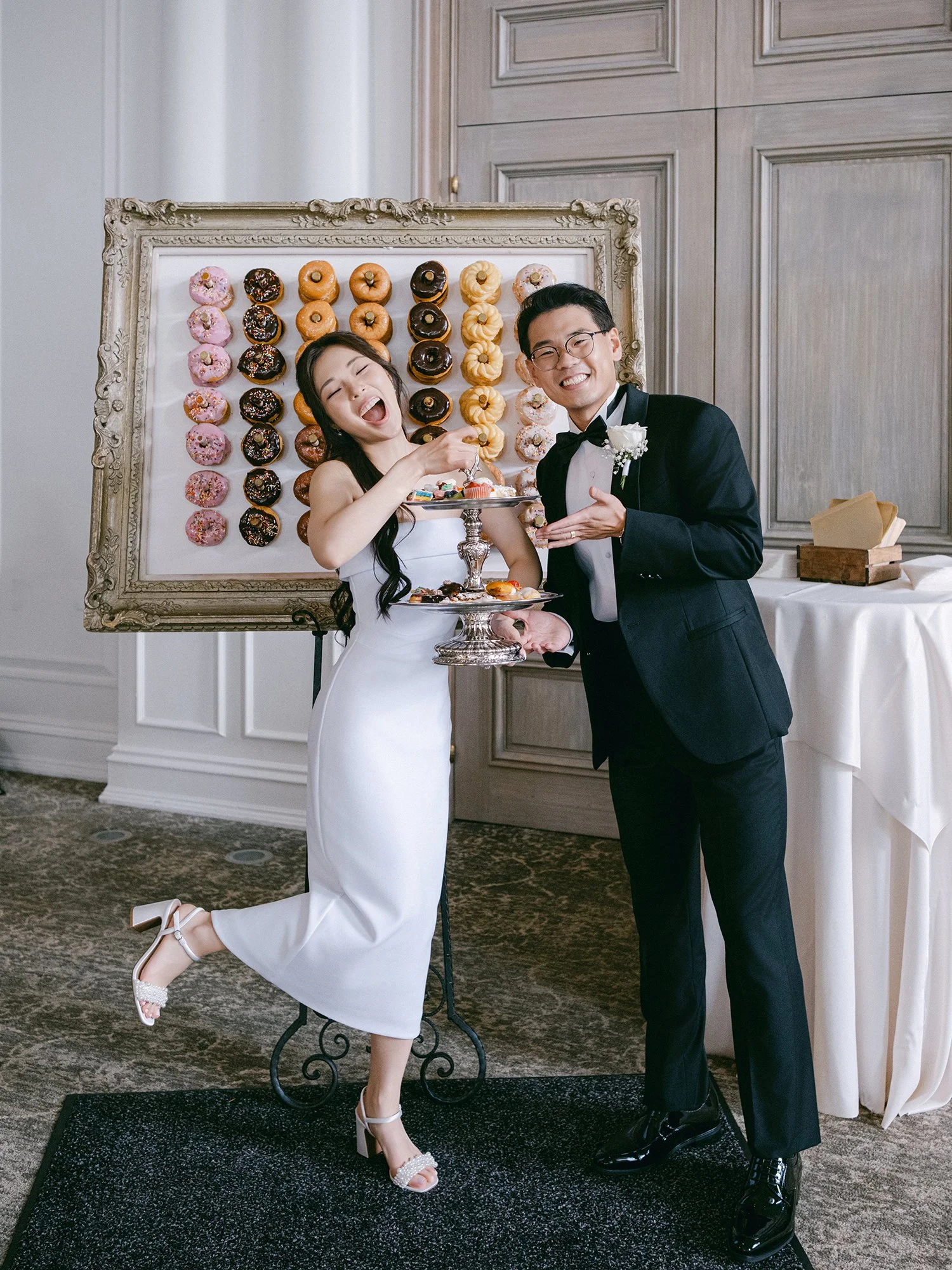 Candid reception moment during Sue and Kenny’s Park Chateau wedding