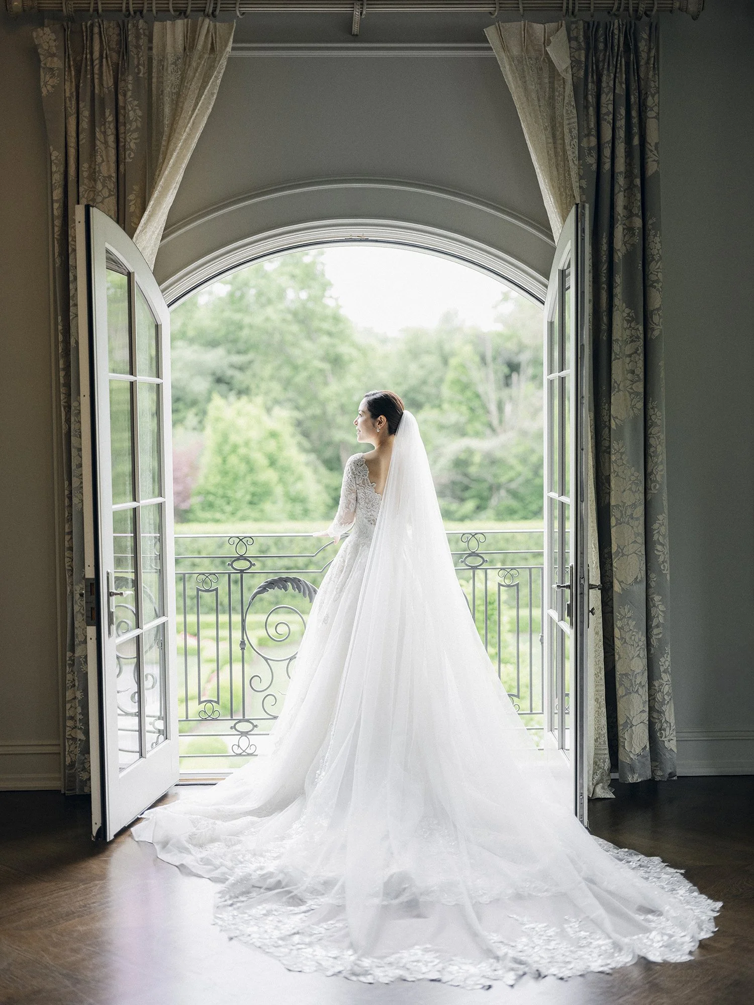 Bride portrait at Park Chateau Estate in East Brunswick New Jersey