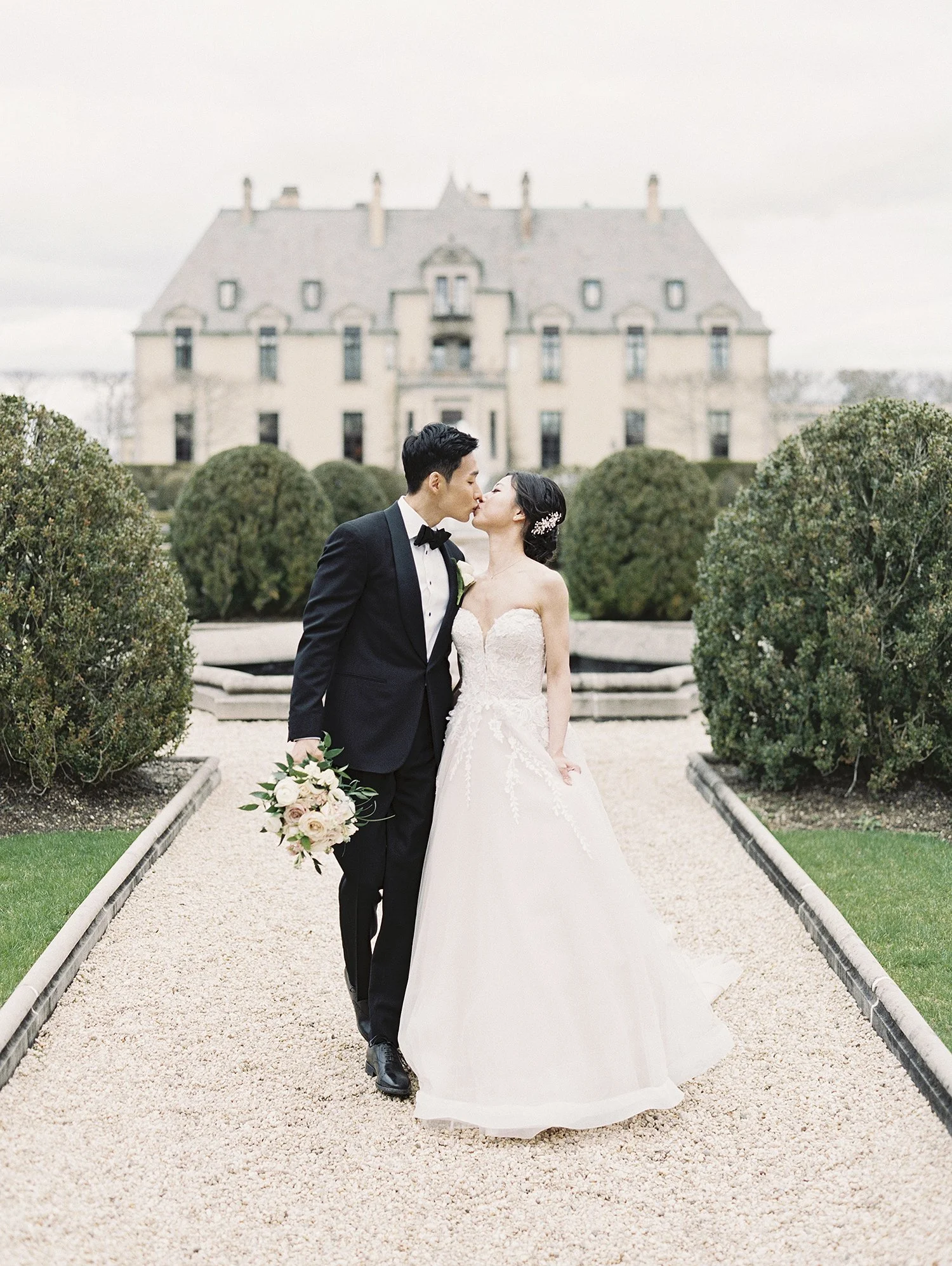 Bride and groom wedding portrait at Oheka Castle in Huntington New York