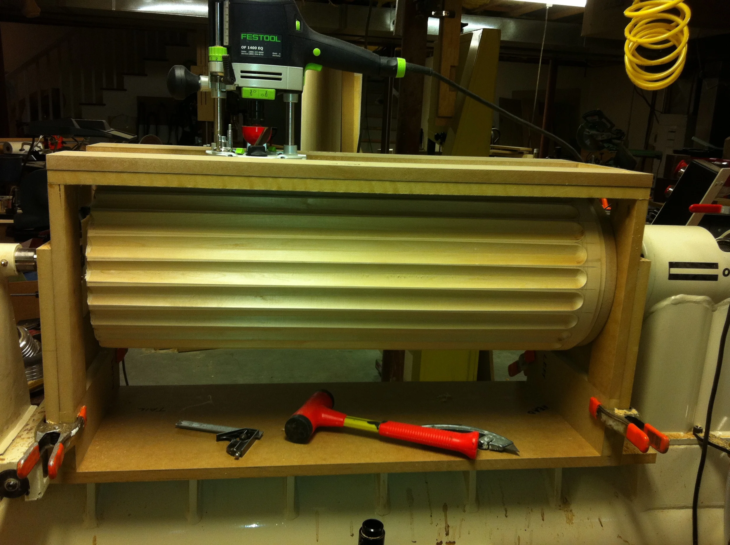 Lathe mounted fluting jig