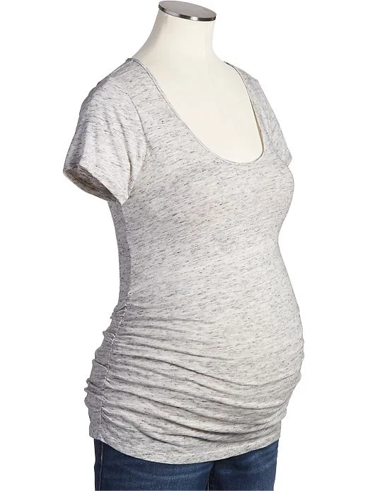 Old Navy scoop neck T-shirt : I'm just living in T-shirts and skinny jeans over here.