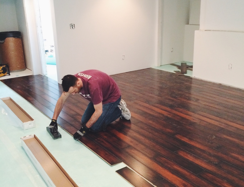 Laying Laminate Flooring In The, How To Lay Laminate Flooring In A Basement
