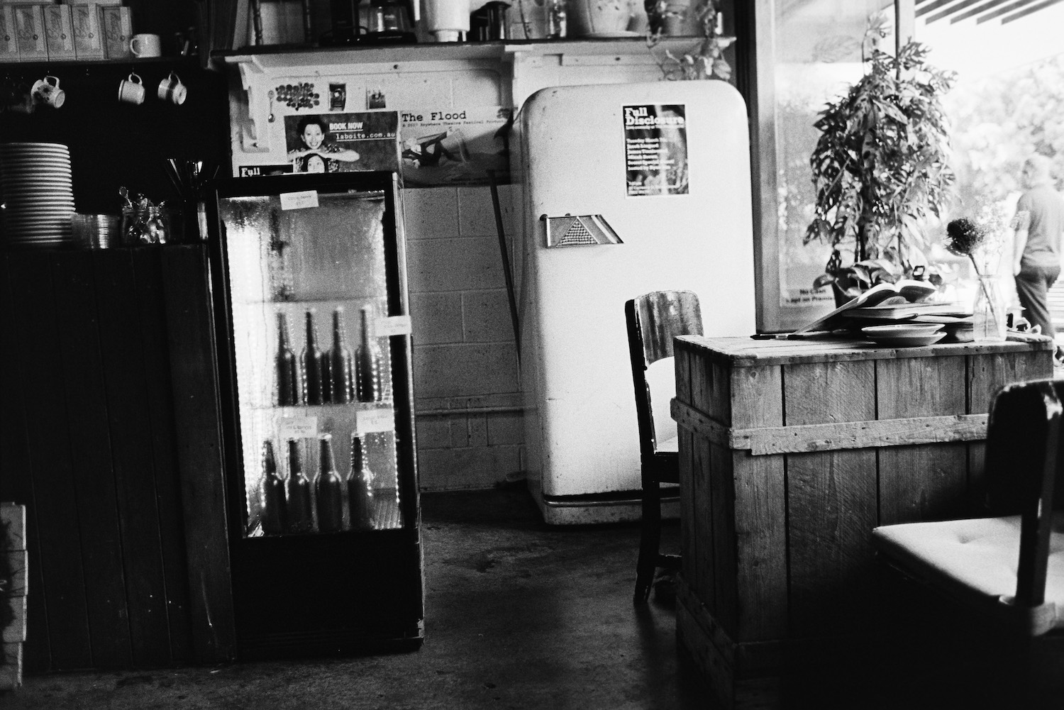 Kelvin Grove cafe 2017 — Nikon FA, 35mm F2, Kodak TX400