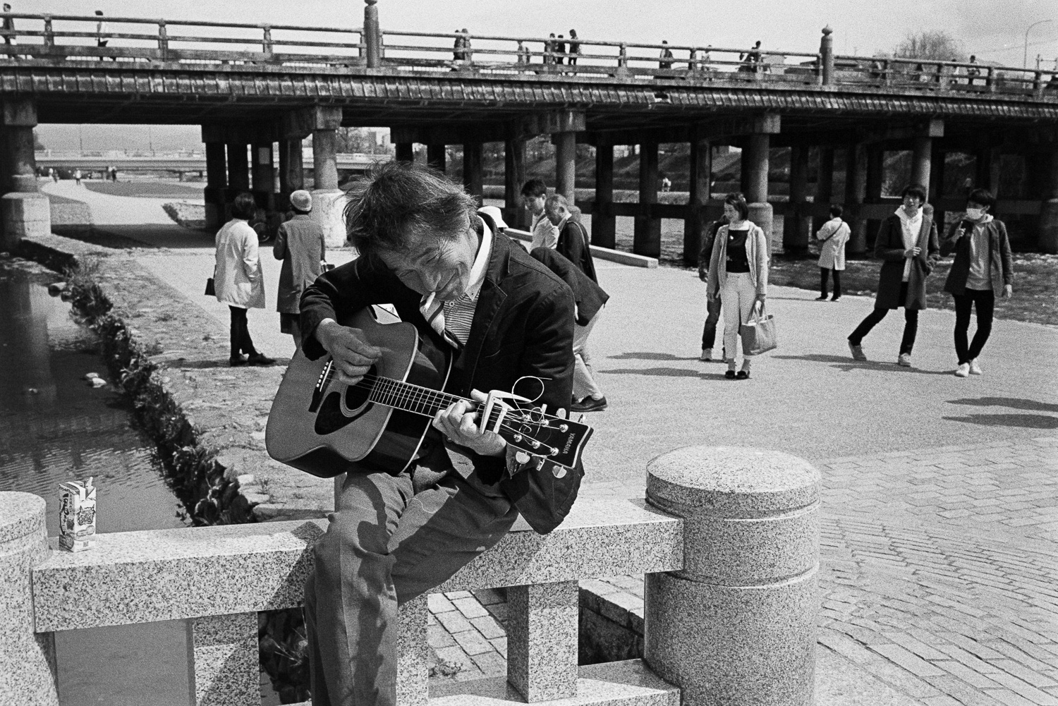 Smiley guitar guy.