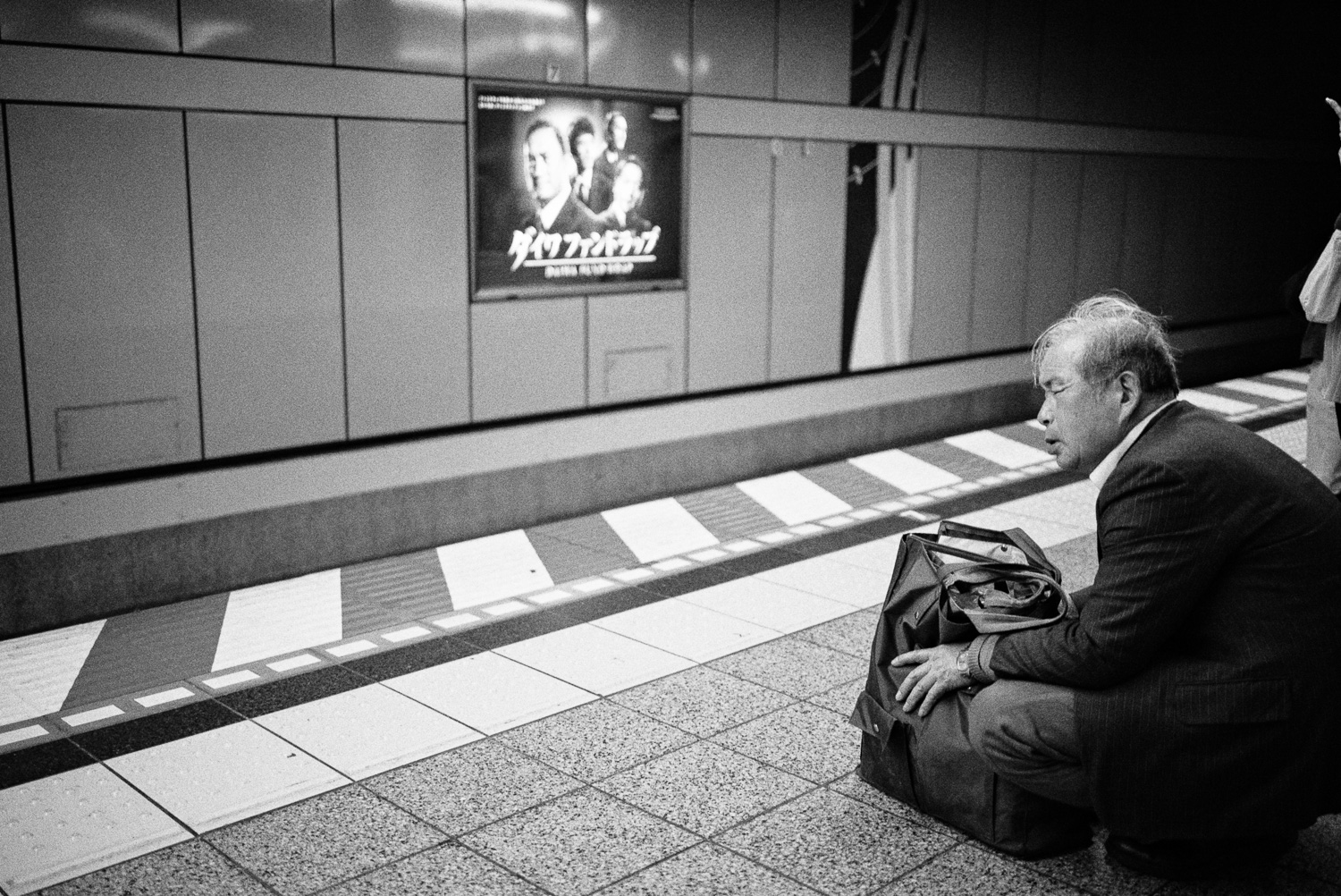  Waiting for a train. 