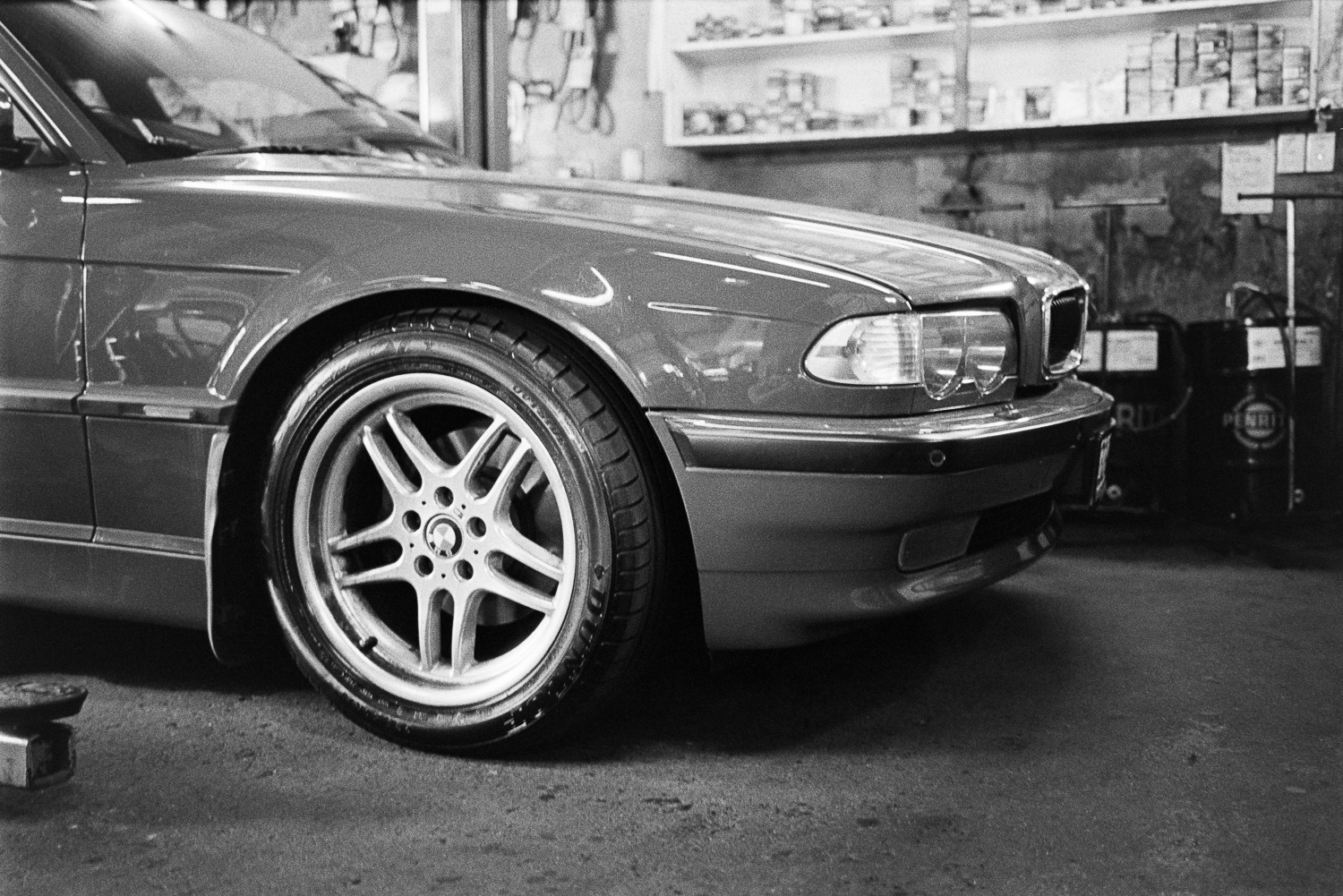 20170612 - Roll 139 - 010-Nick-Bedford,-Photographer-Black and White, Film, Gladstone Road Garage, Kodak Tri-X 400, Leica M7, Mechanic, Rodinal, Voigtlander 35mm f1.7 Ultron Aspherical.jpg