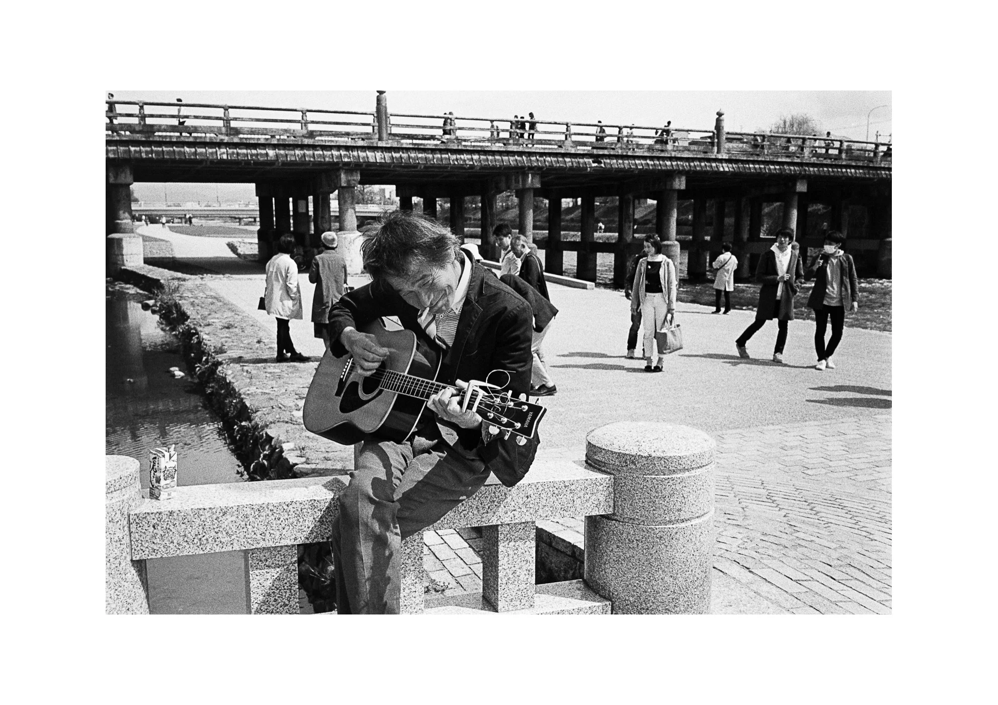 Smiling Busker in Kyoto, 2017
