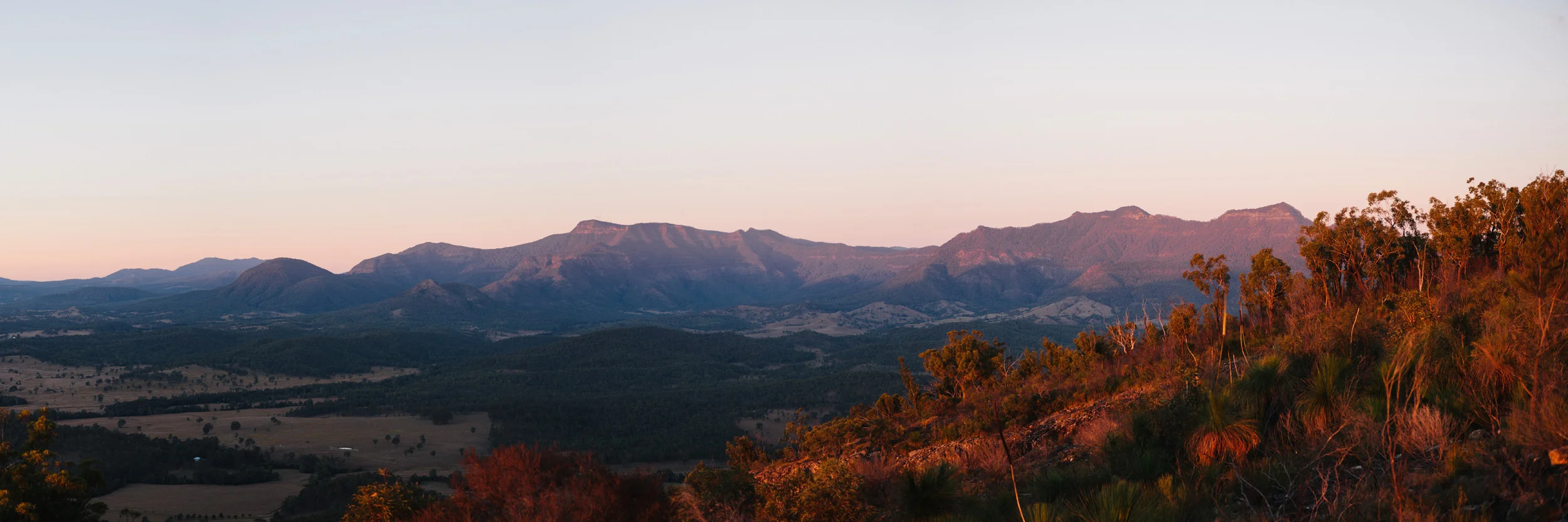 20160528_MountGrevilleSunrise_063050-Pano.jpg