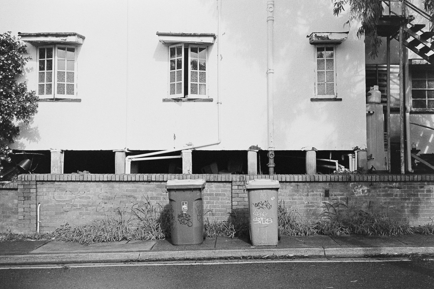 A Tale Of Two Bins, West End 2018. Leica M7 with 35mm Voigtländer F1.7 on Kodak TRI-X 400 film.