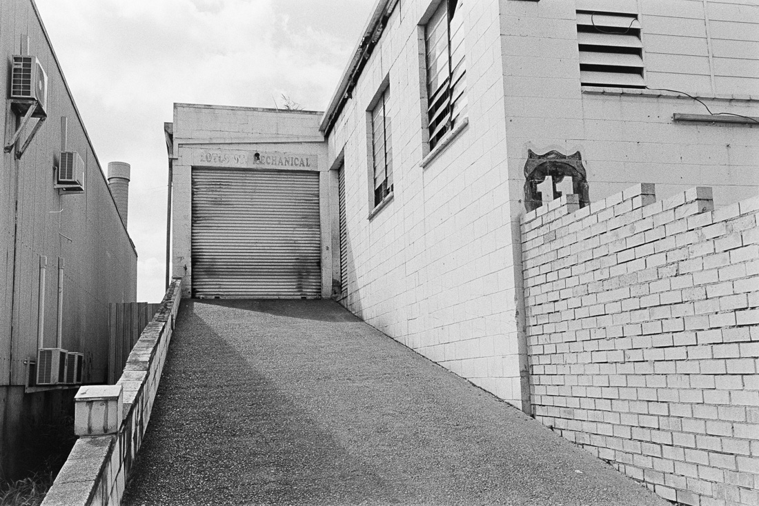 20190105 - Roll 269 - 022-Nick-Bedford,-Photographer-Black and White, Brisbane, Kodak TRI-X 400, Leica M7, Street Photography, Voigtlander 35mm F1.7.jpg