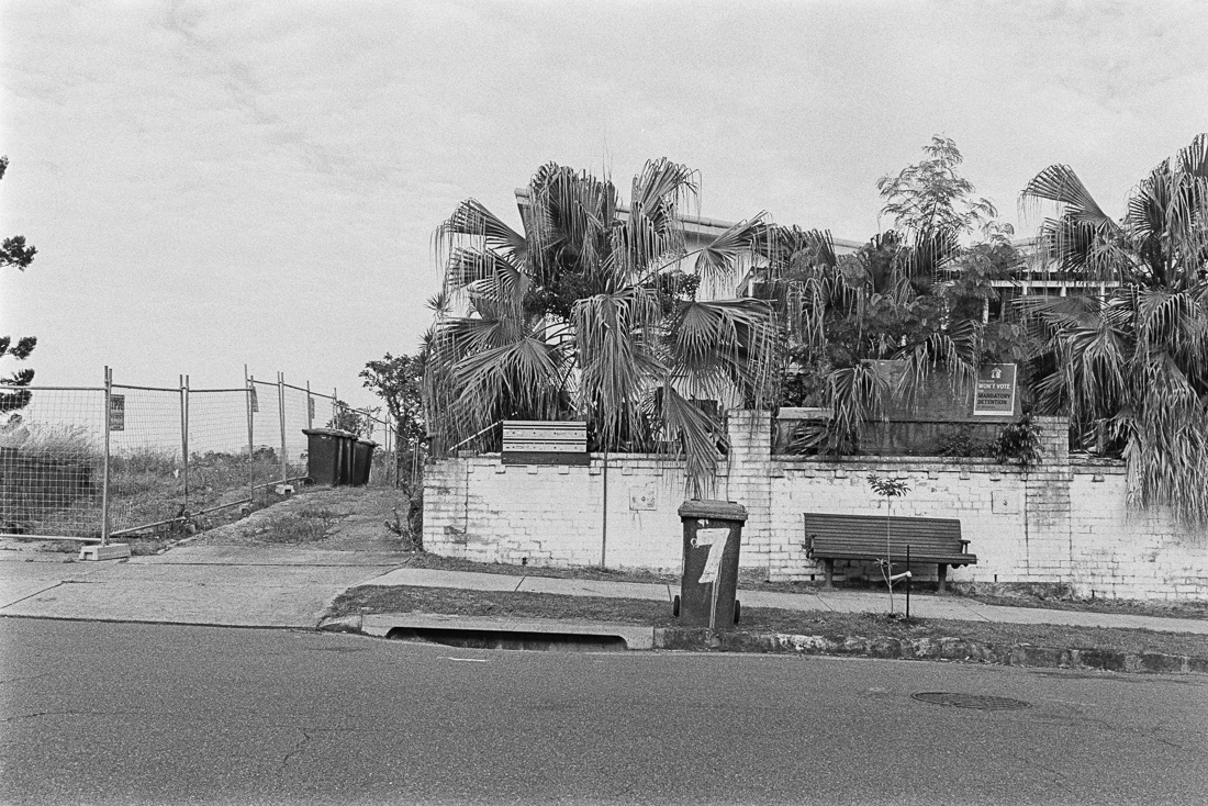 20190105 - Roll 269 - 026-Nick-Bedford,-Photographer-Black and White, Brisbane, Kodak TRI-X 400, Leica M7, Street Photography, Voigtlander 35mm F1.7.jpg