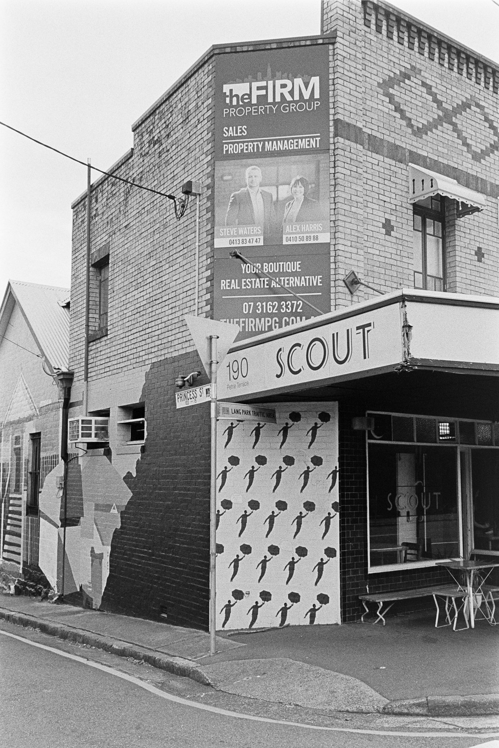 20181209 - Roll 267 - 003-Nick-Bedford,-Photographer-Black and White, Brisbane, Kodak TRI-X 400, Leica M7, Street Photography, Voigtlander 35mm F1.7.jpg