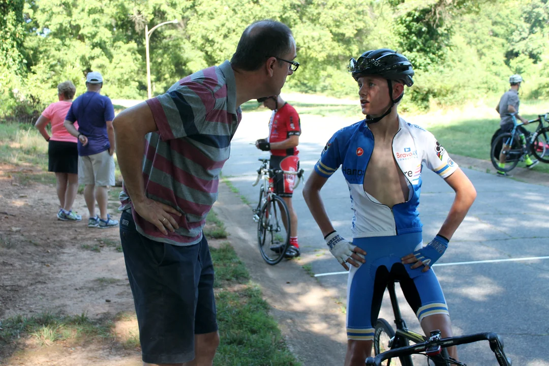 Jan and Hugo Schreur discuss the race.