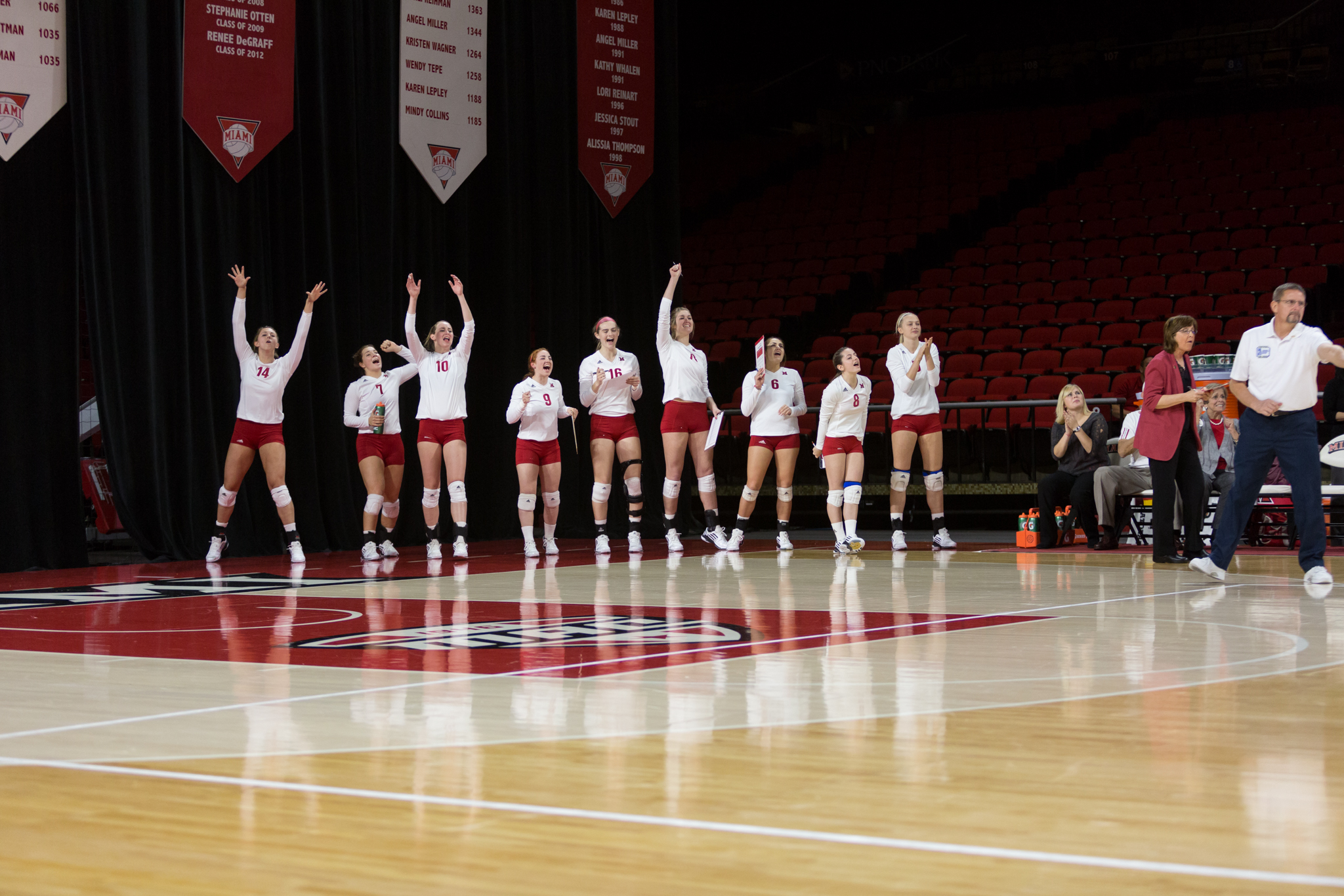 D4215 Volleyball vs Buffalo