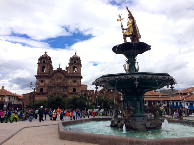 Plaza Des Armas 2.jpg