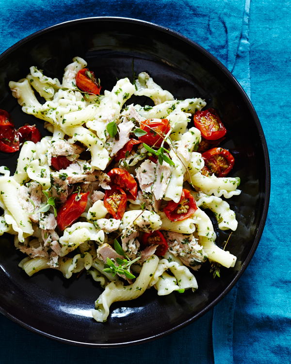 Tuna_pesto_pasta_dana_gallagher_001.jpg