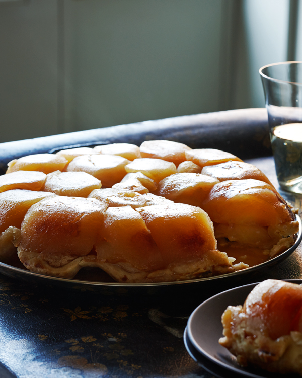 You know you are working with a designer when he tells you to arrange the fruit in pan so to create an apple rondel.