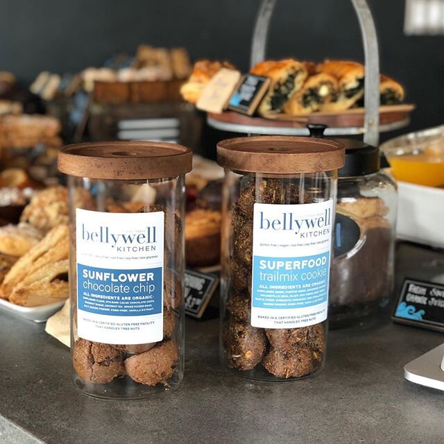 Fun fact:  @lizisadesigner (holistic nutritionist) and @itsjamelnotjamal (master fitness trainer) are the bakers and shakers of BellyWell Kitchen, a paleo baking company focusing on truly healthy AND delicious treats. Our products are gluten-free, da