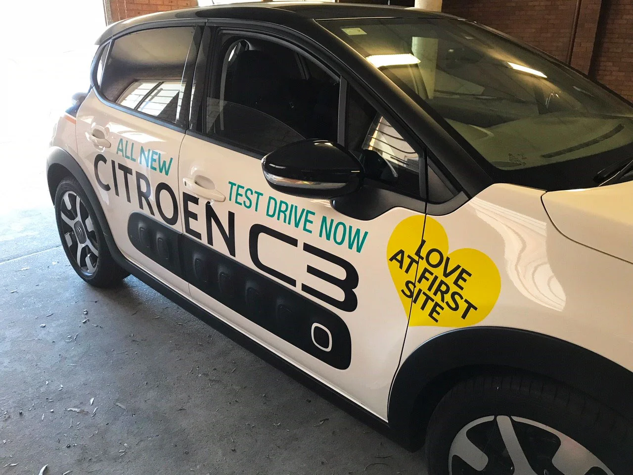 citroen-c3-love-at-first-site-think-graphic-communication.jpg