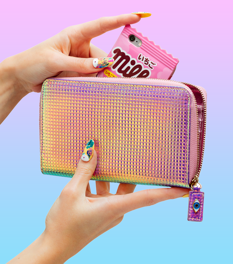Long-Wallet-pink-shoot.png