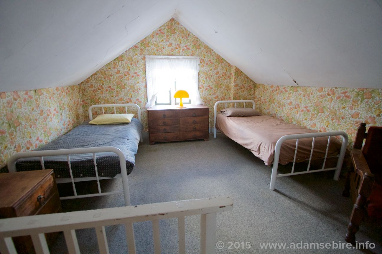 Attic bedroom 1 (two single beds)