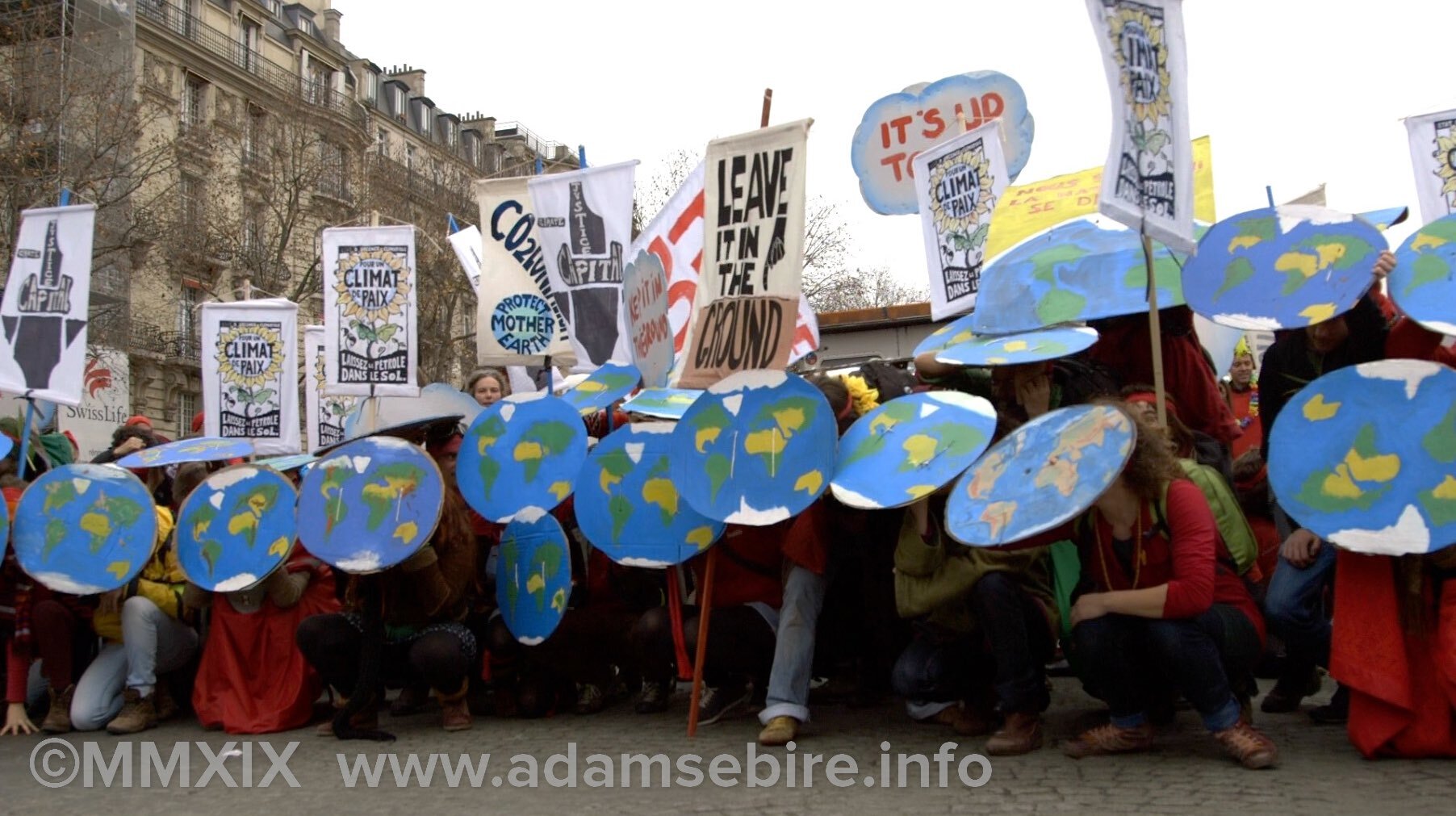 COP21 Paris 2015 global warming protests.jpg