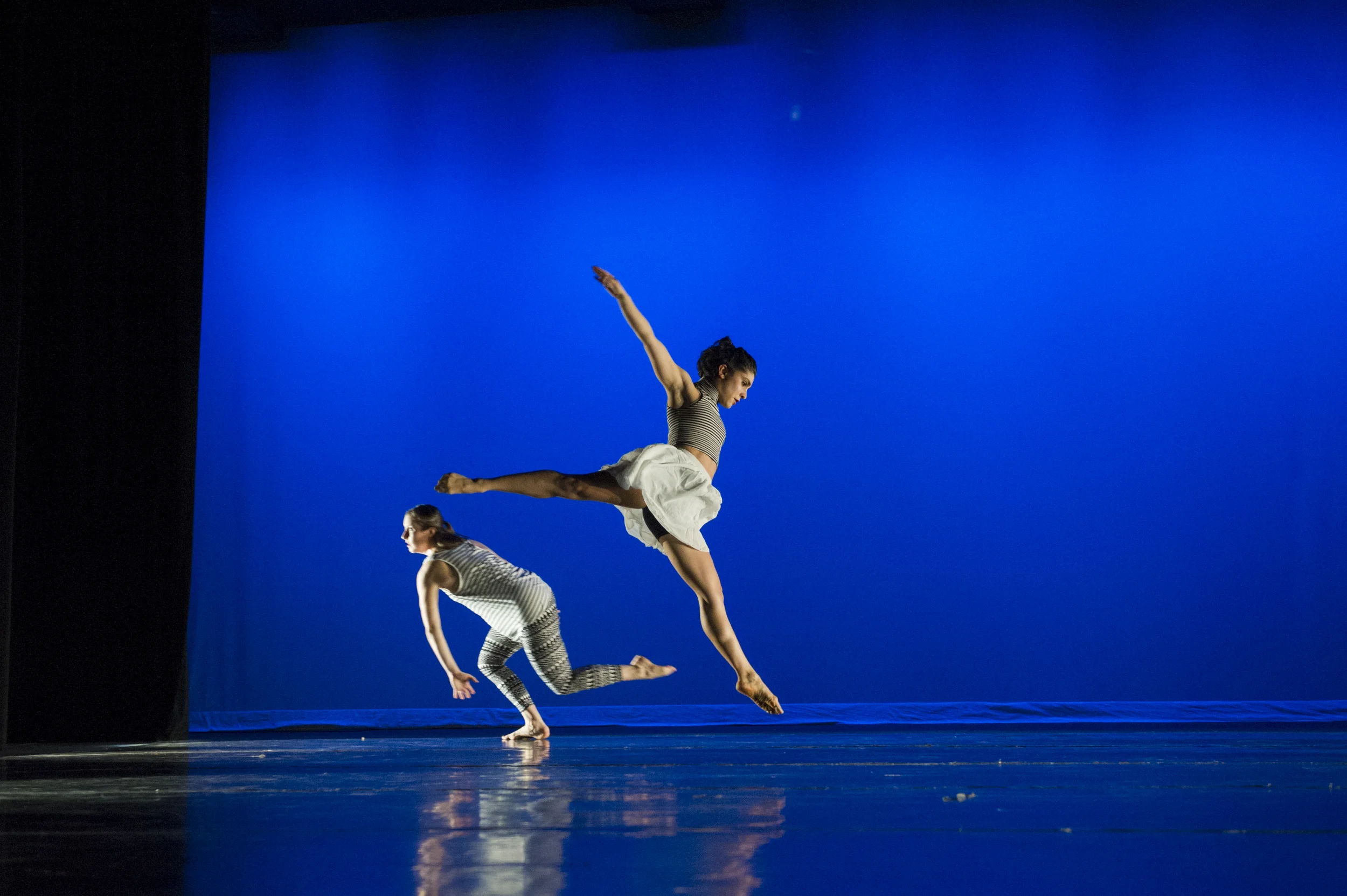Paula_Lobo_Caitlin_Trainor_2013-2002.jpg