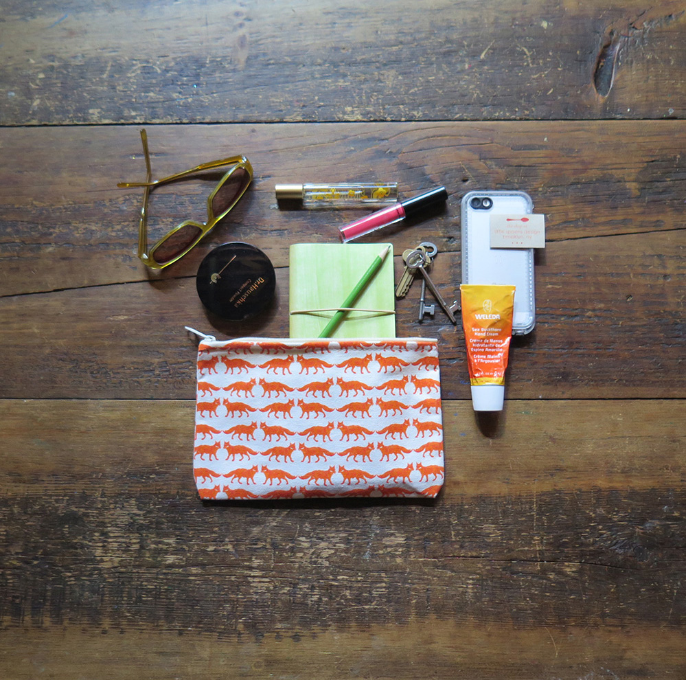 fox.pouch.contents.jpg