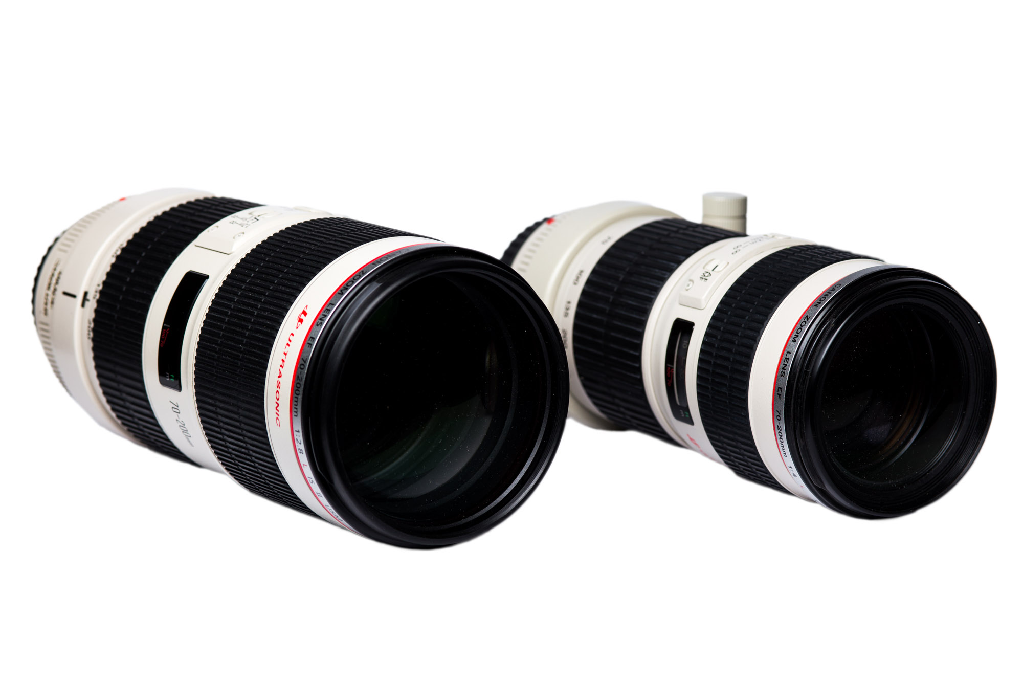 Canon EF 70-200/2.8 L IS USM II (rechts) gegen Canon EF 70-200/4 L USM (links). Bezüglich Handlichkeit und Transportabilität gewinnt das Lichtschwächere Modell. In sachen Stabilität Bildqualität und Lichstärke gewinnt das 70-200/2.8 L IS USM II. Wer also unbedingt ein leichtes Objektiv braucht muss zum f/4 Modell greifen.