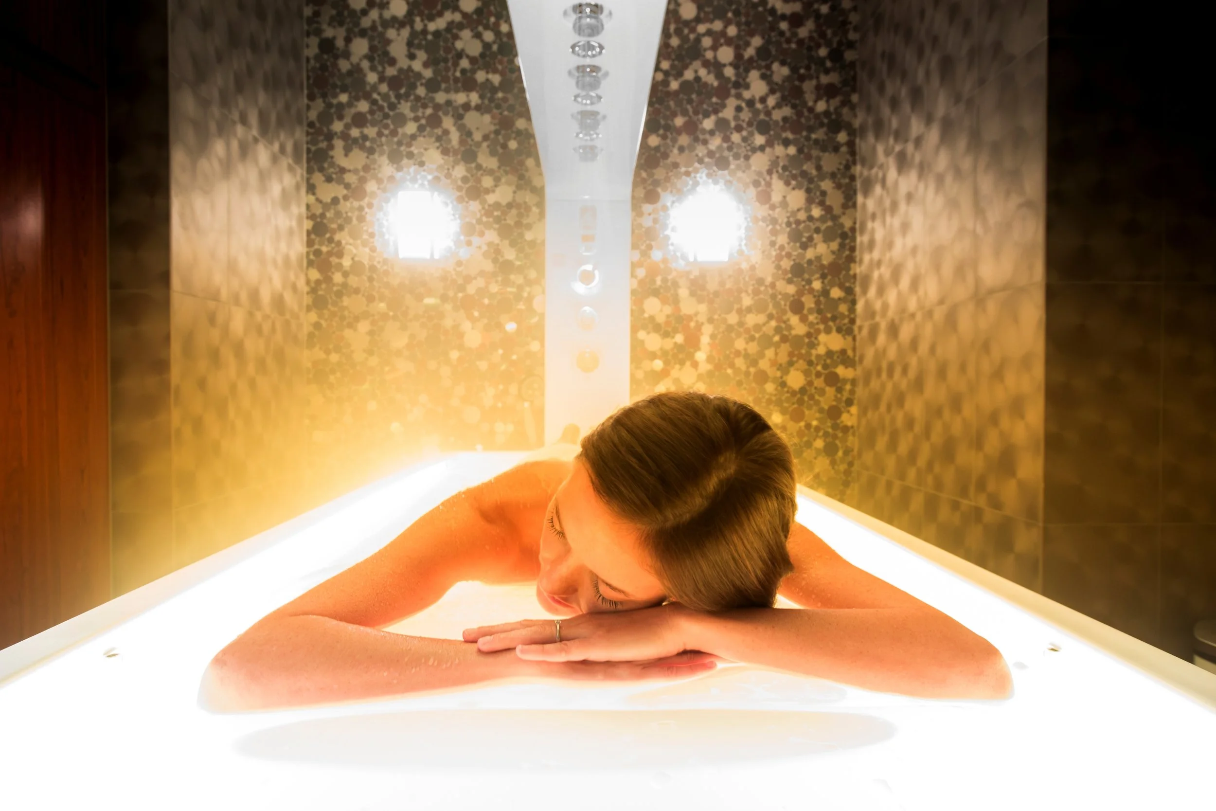 537 Vichy Shower.jpg
