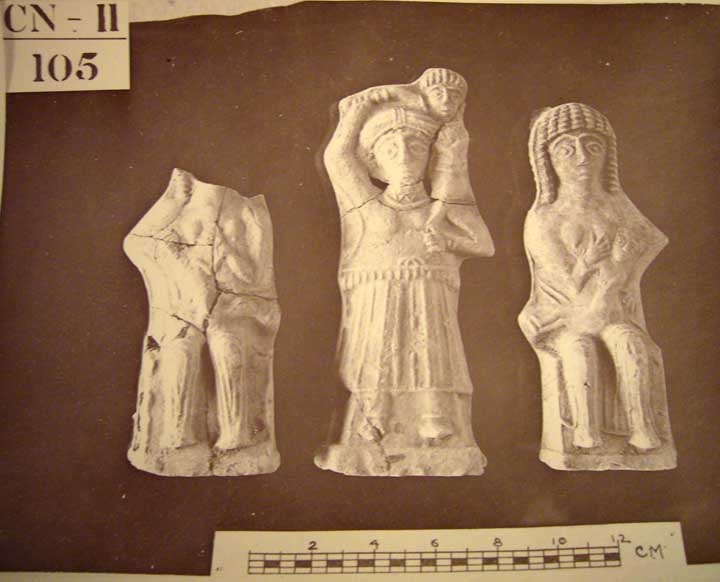 Figurines from Tomb 105