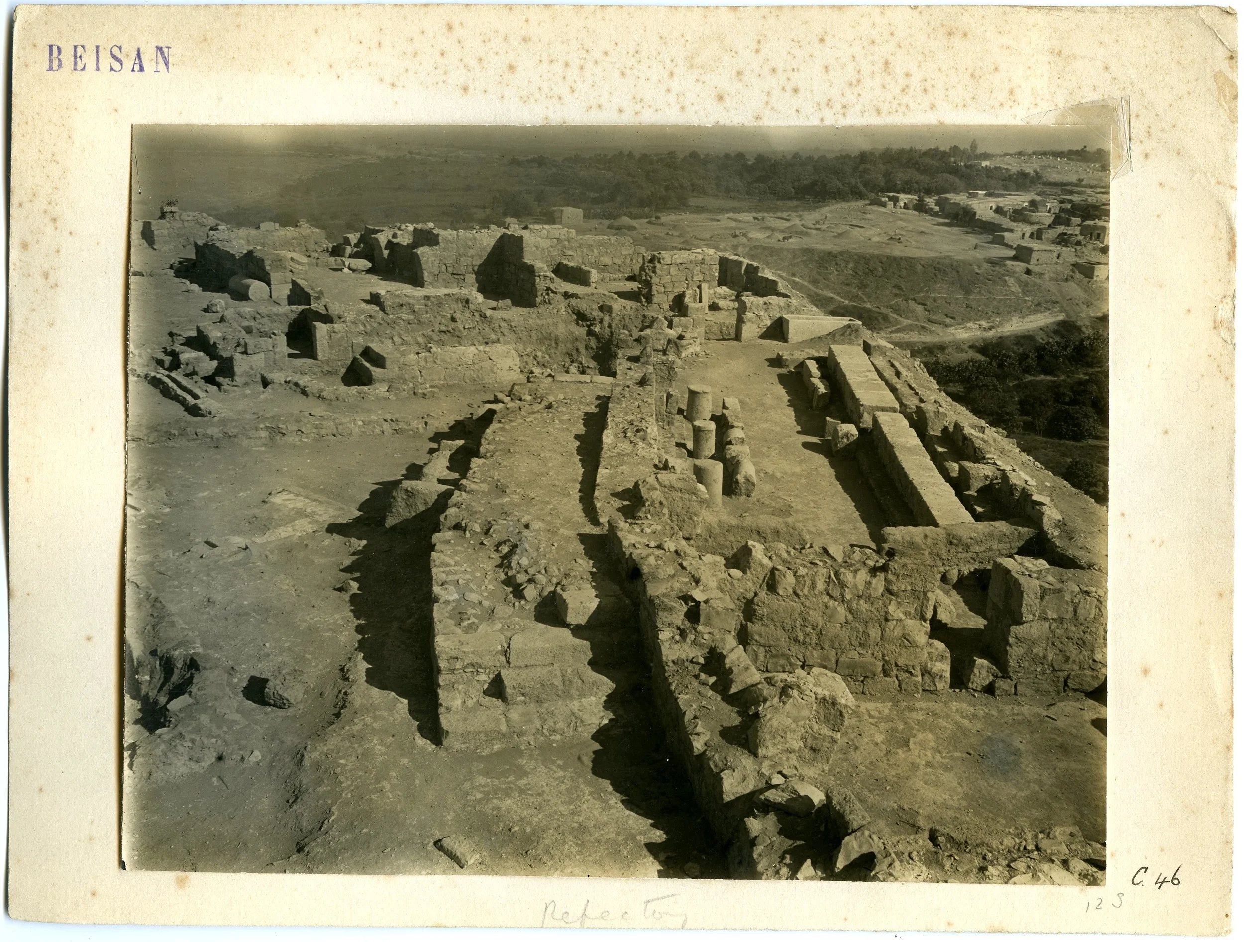 Structure from Medieval strata on Tel (UPM Archives)