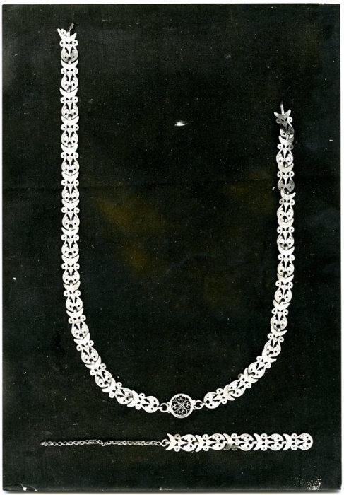 The necklace as it was found in 1930.