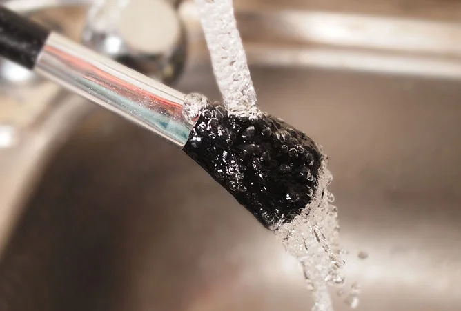 CLEAN BRUSHES ARE ESSENTIAL 