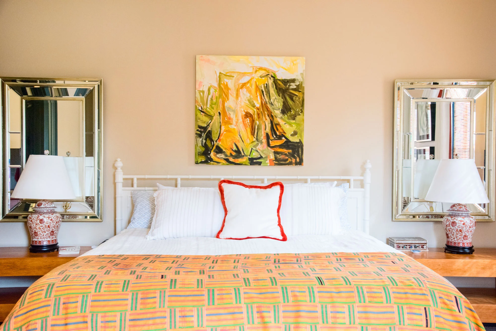 LKI_Saint_Charles_Ave_Condo_Logan_Killen_Interiors_New_Orleans_06.jpg